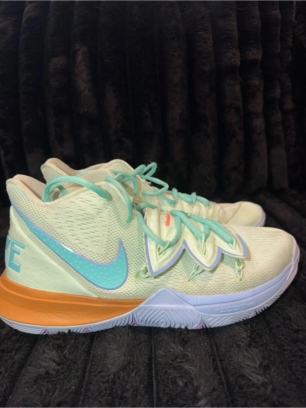 Nike SpongeBob SquarePants x Kyrie 5 Squidward
